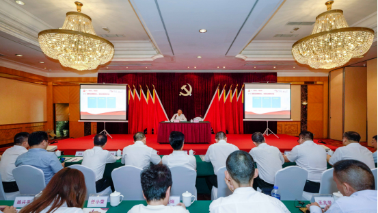 尊龙凯时集团任丁书记带头讲授“不忘初心、牢记使命”主题教育专题党课